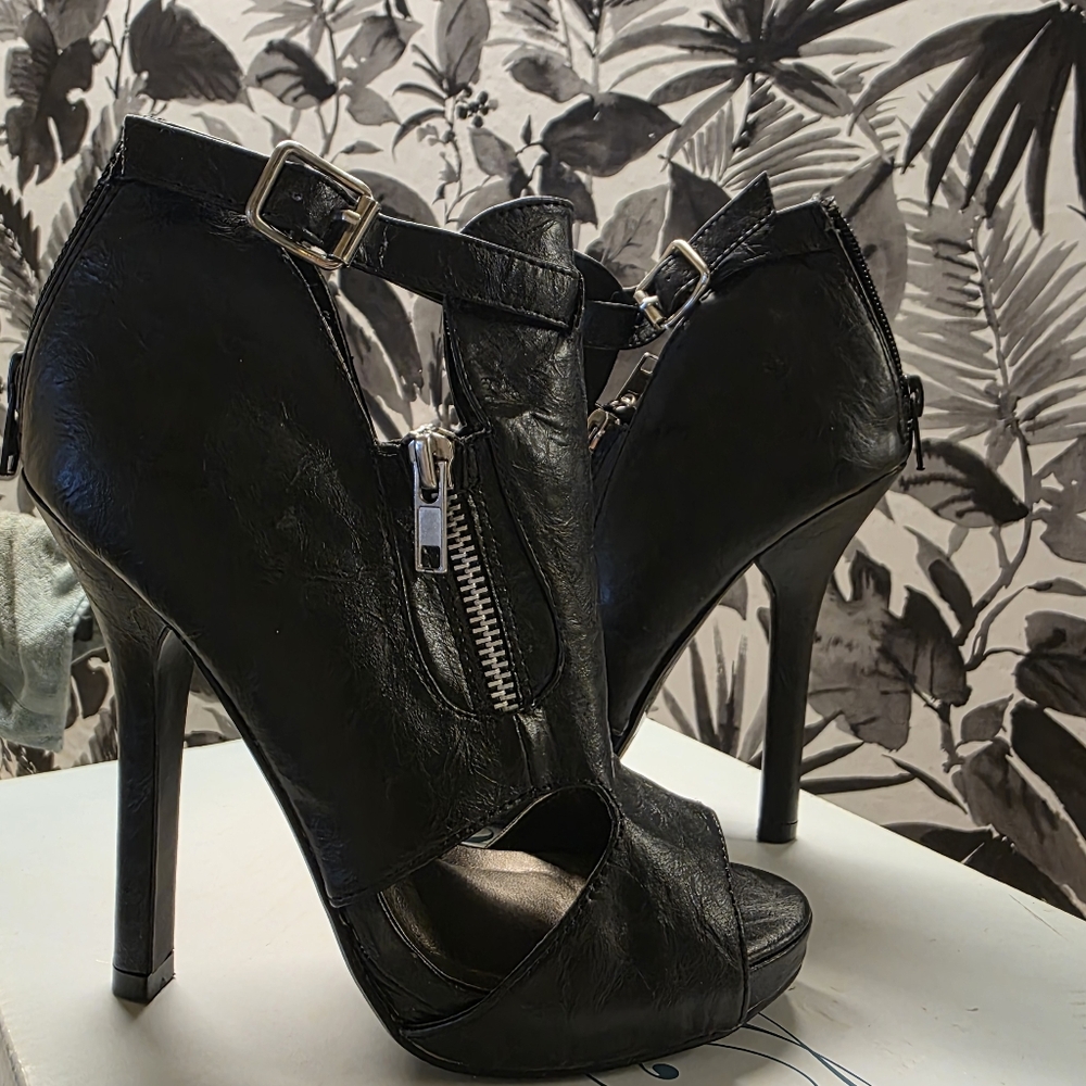 Black High Heel Sandals